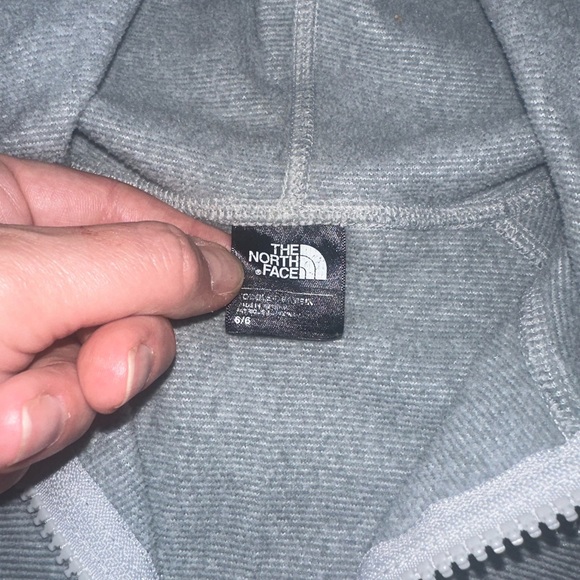 The North Face gray zip fleece, size 6, EUC - Picture 4 of 4